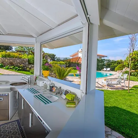 - Ravenna - The Villa